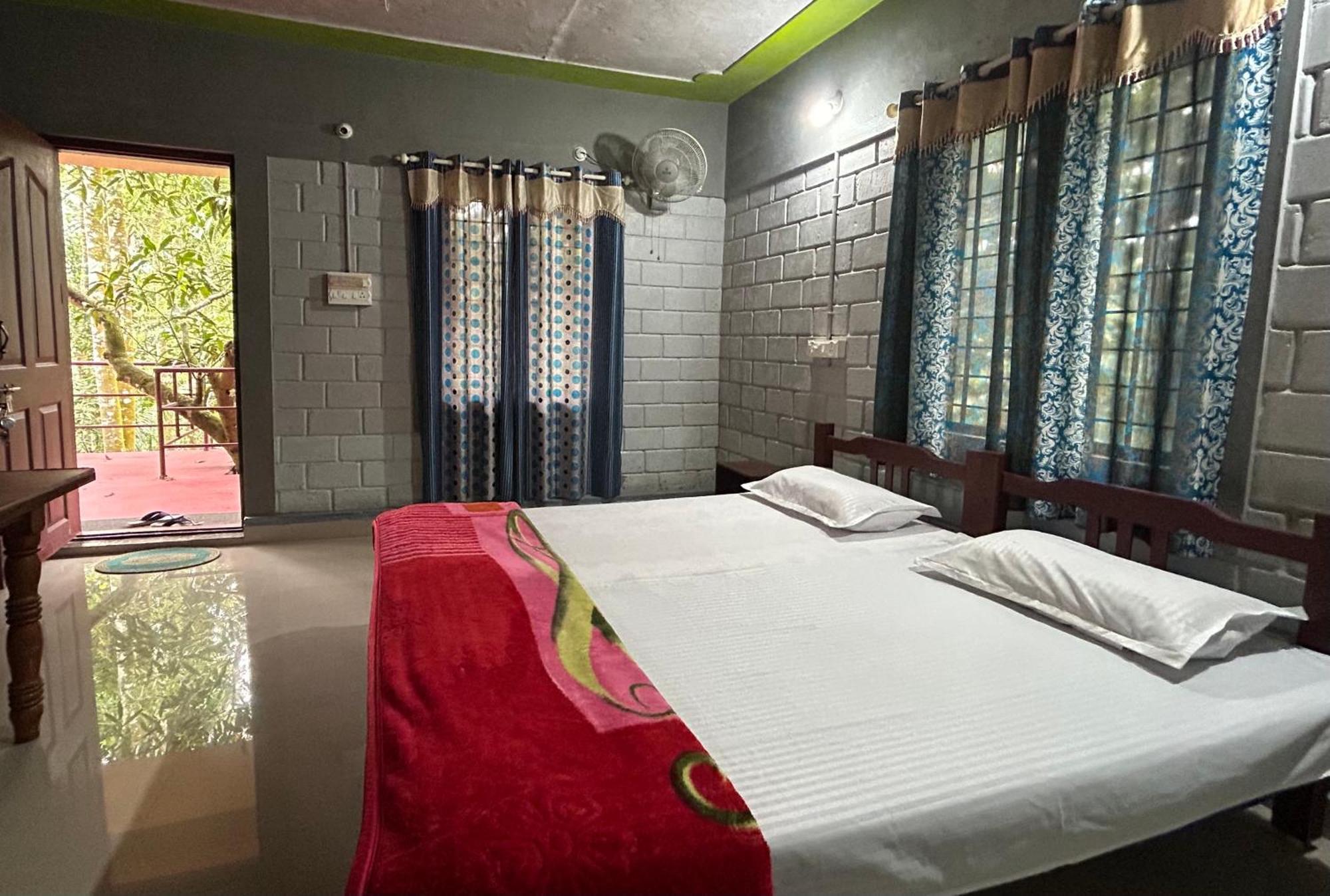 Periyar Green Bed & Breakfast Thekkady Extérieur photo